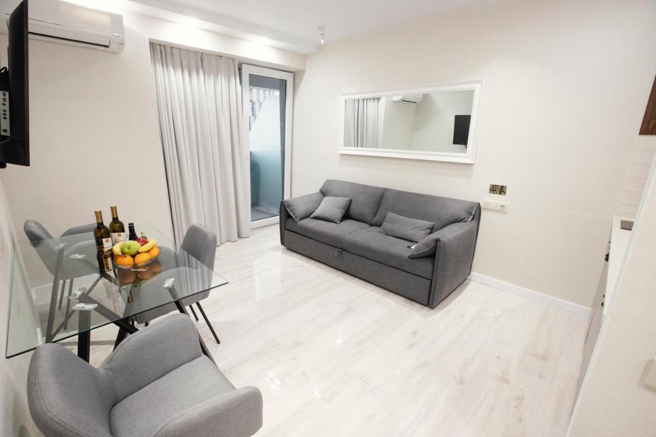Gq Apartments On First Line บาทูมิ ภายนอก รูปภาพ